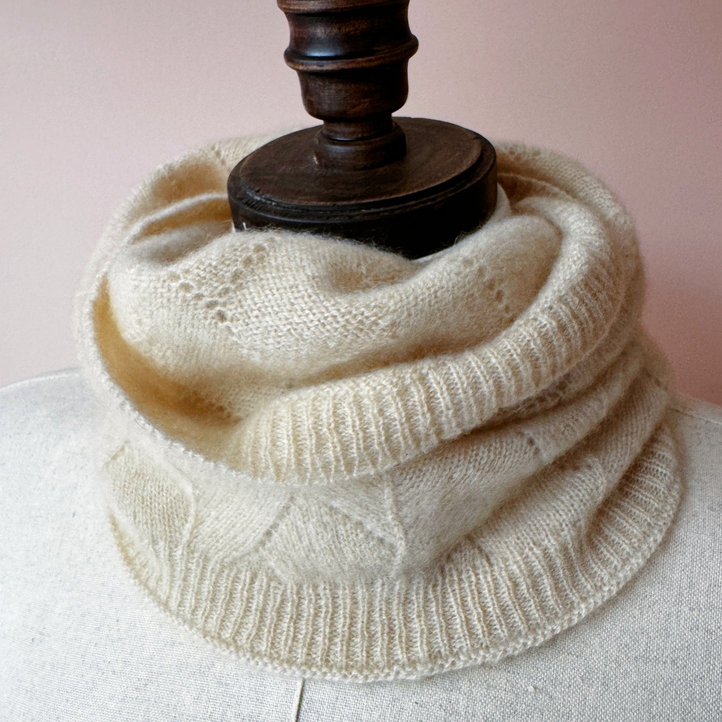 Cashmere lace neck warmer | Infinity Scarf | Cashmere accessories