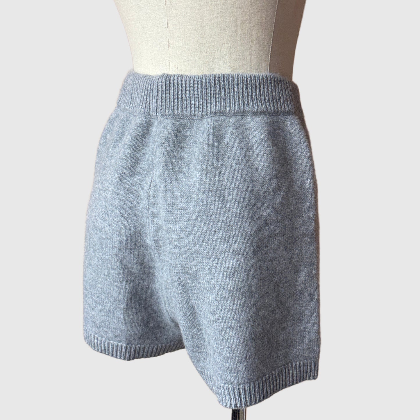 Cashmere Sweater knit Shorts | Women’s cashmere and wool knitwear
