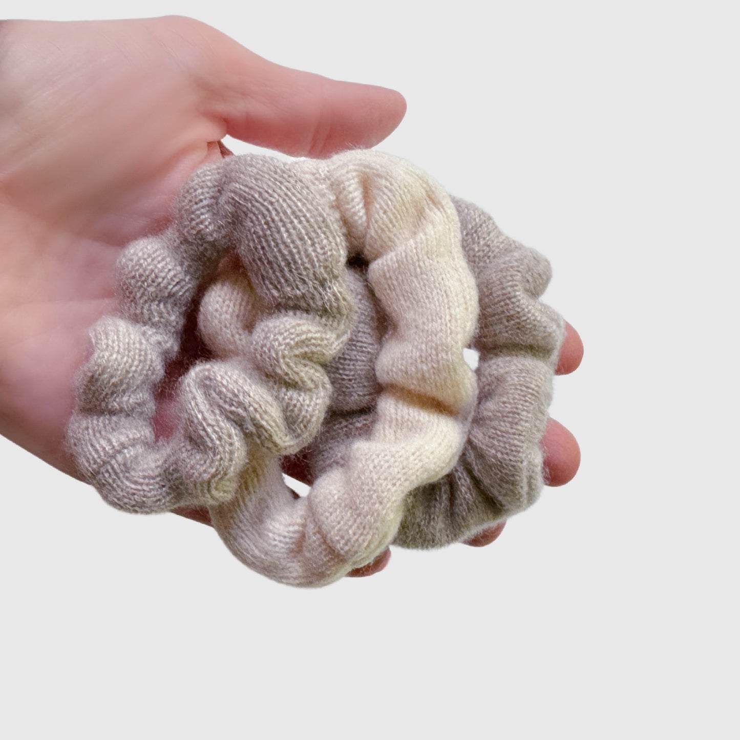 Natural cashmere small scrunchies | Set of 3