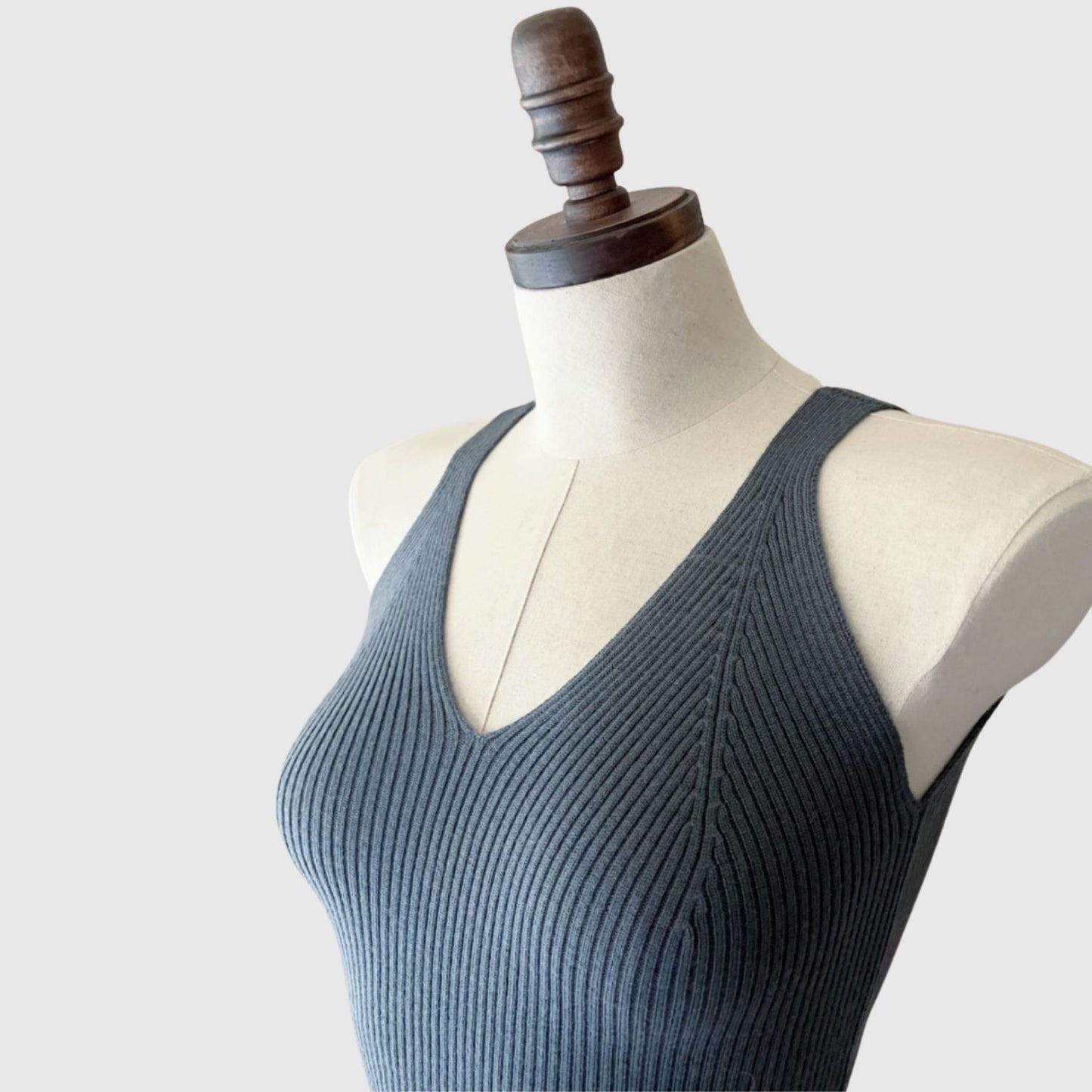 100% merino wool merino wool tank to for ladies | shop merino wool apparel from Canada 