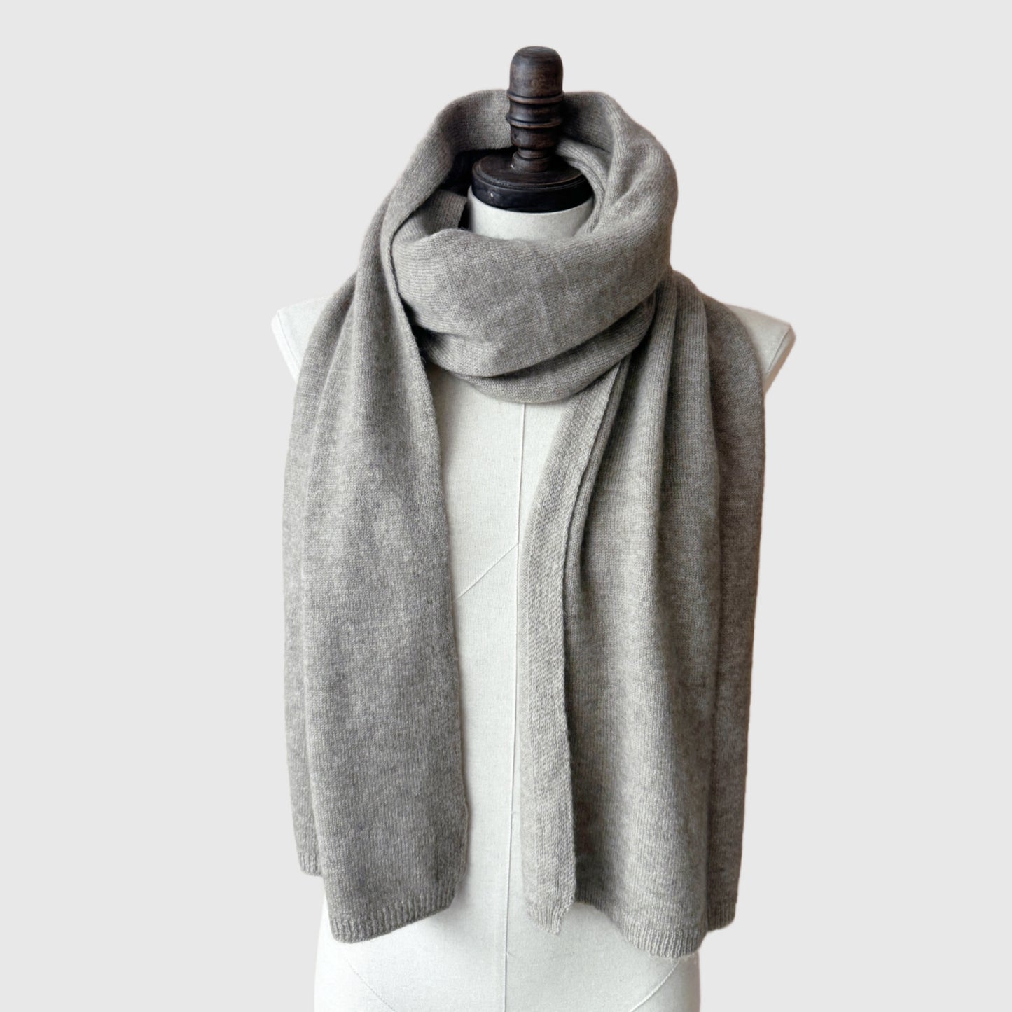 Natural Cashmere scarf | Cashmere scarves and wraps by Econica