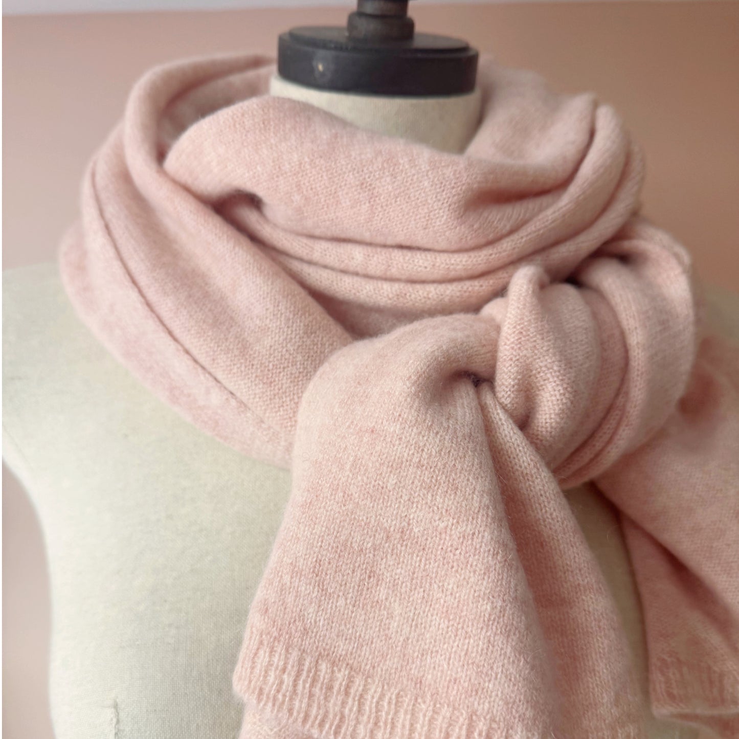 Pink Cashmere scarf | Cashmere scarves and wraps by Econica
