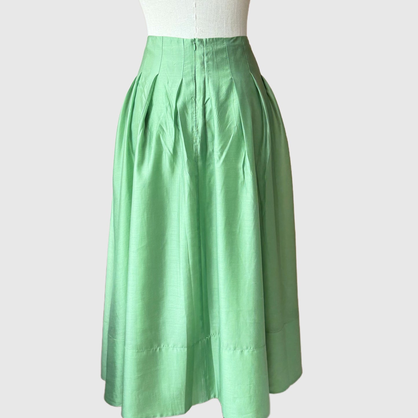 Vintage style pleated silk skirt with pockets | Summer midi skirt in natural silk