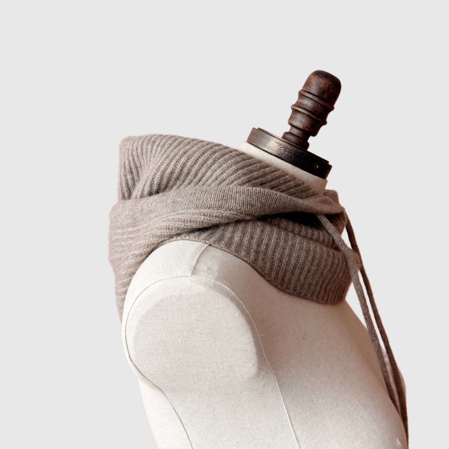 Cashmere Hooded Neck warmer scarf | Cashmere hats and neck warmers by Econica