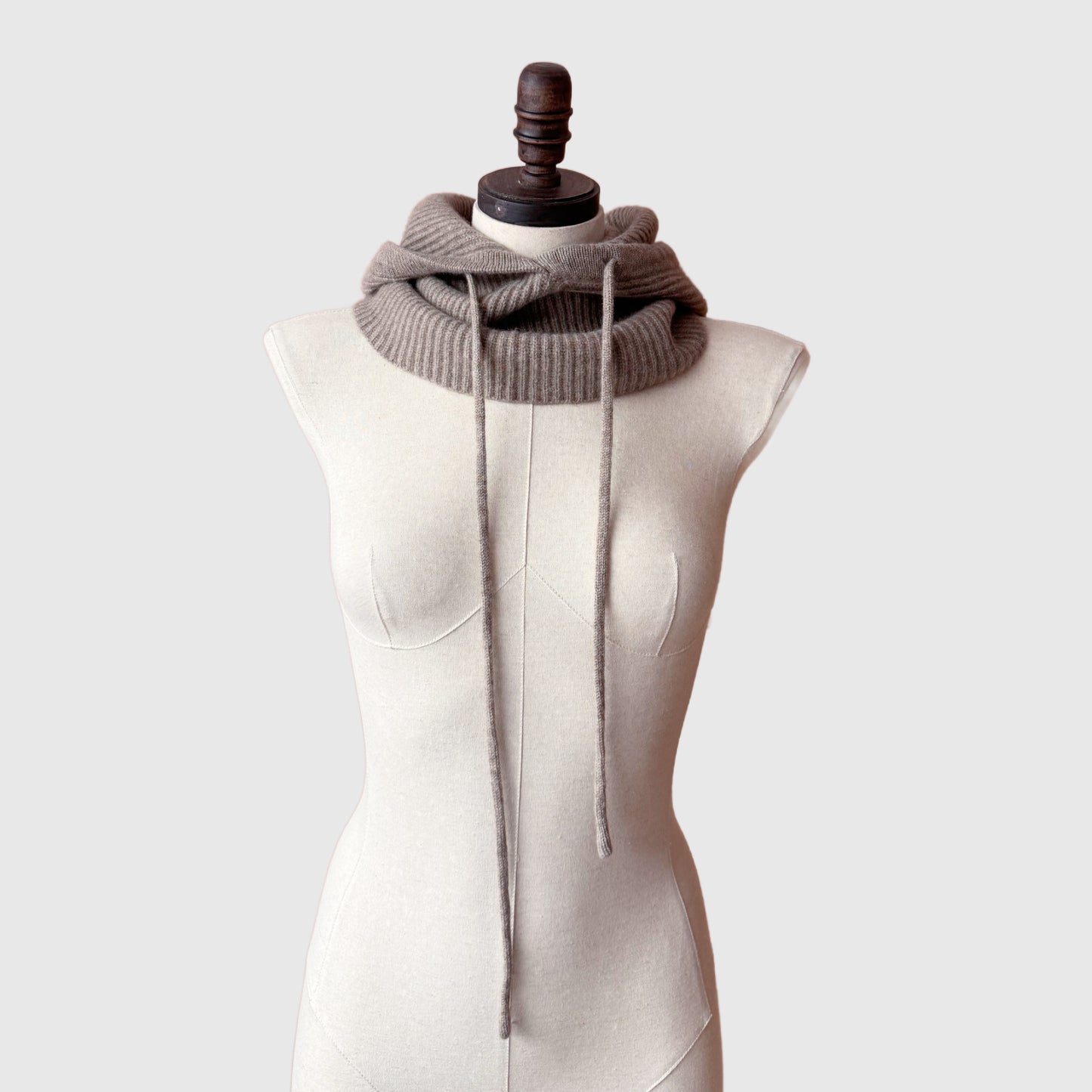 Cashmere Hooded Neck warmer scarf | Cashmere hats and neck warmers by Econica