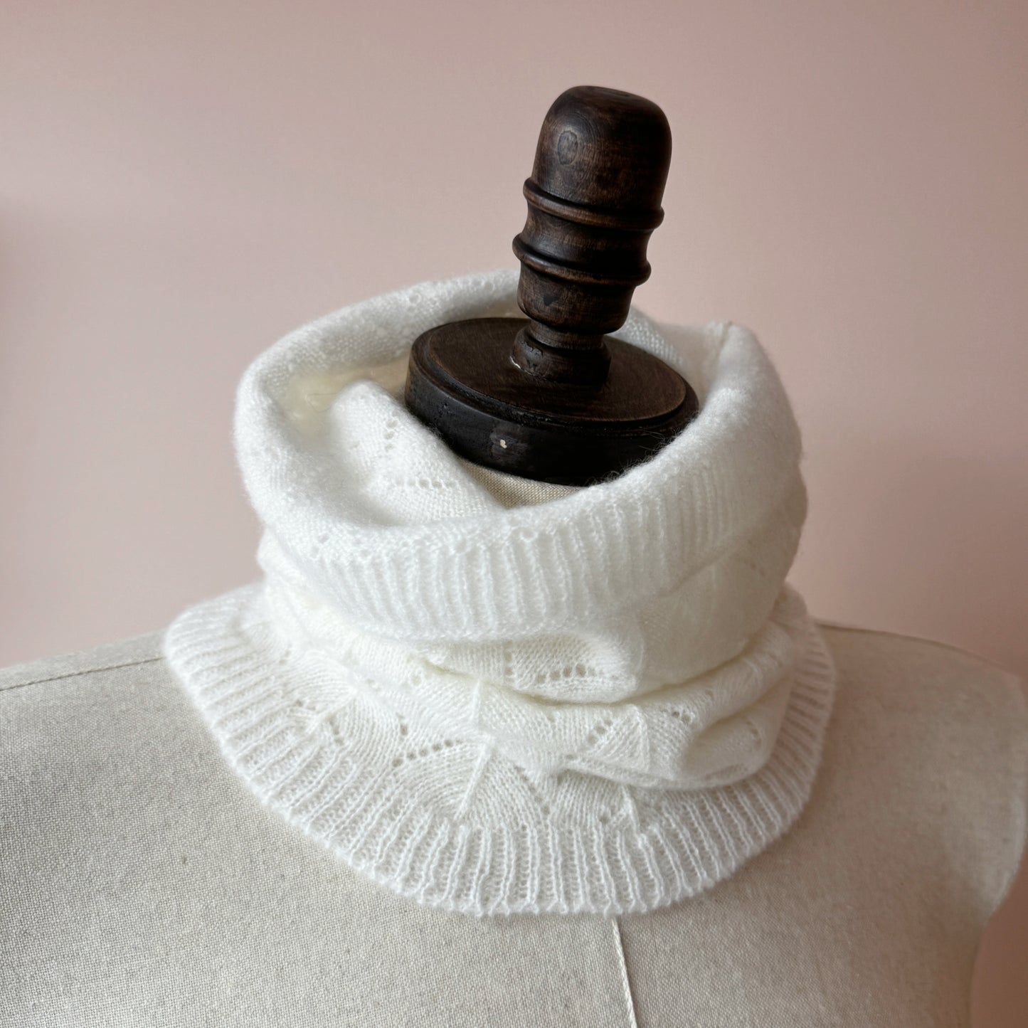 Cashmere lace neck warmer | Infinity Scarf | Cashmere accessories