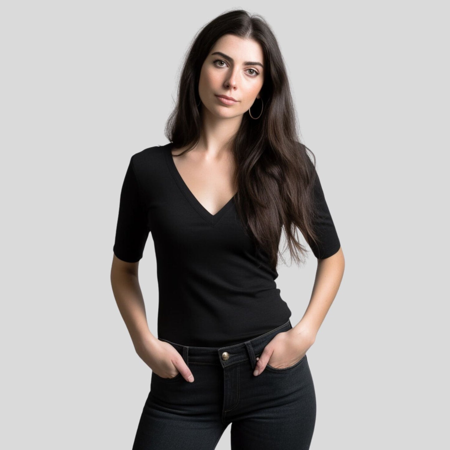Fitted V-neck tee-shirt | Superfine merino wool or organic cotton