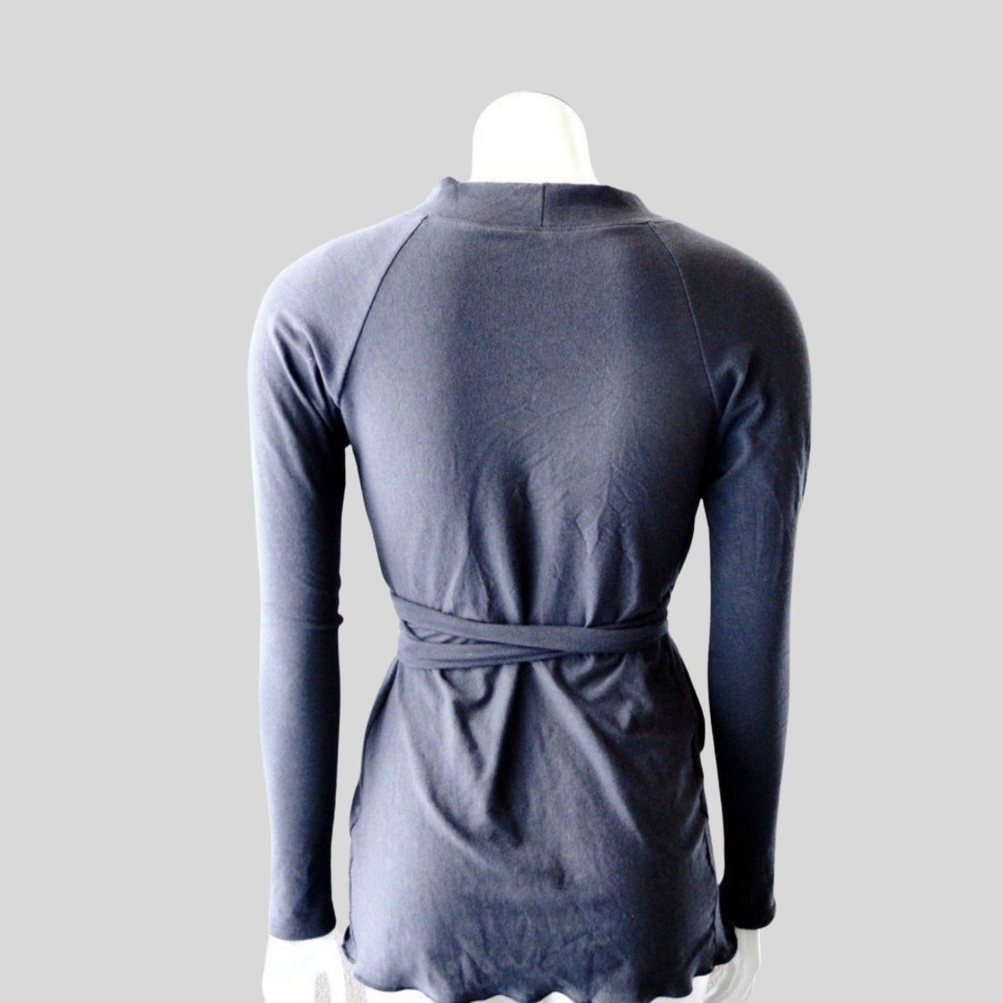 Grey wrap top | Canadian made women's wrap tops and clothing | Made in Canada organic cotton, wool and linen clothes shop | Econica