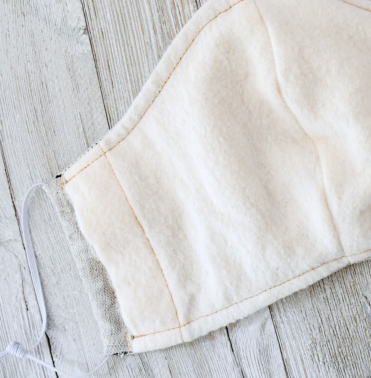 face mask with filter pocket