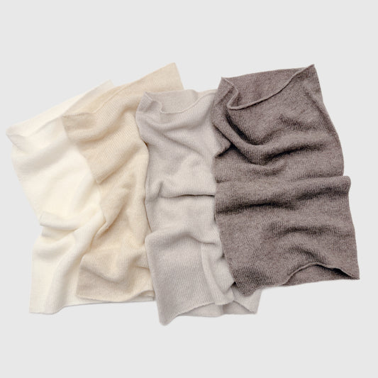 Cashmere knit neck warmer in neutral colors | Cashmere accessories by Econica