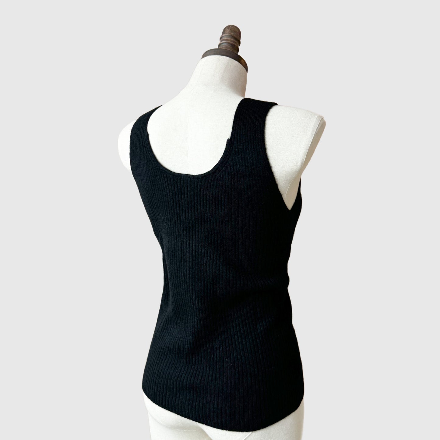 Sleeveless Cashmere Top | Women’s cashmere knitwear