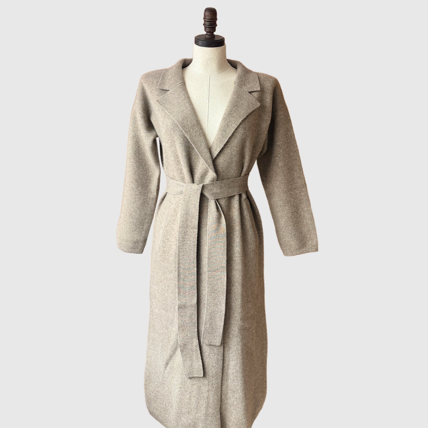 Long Cashmere Cardigan-style Jacket with pockets | Cashmere knitwear for women