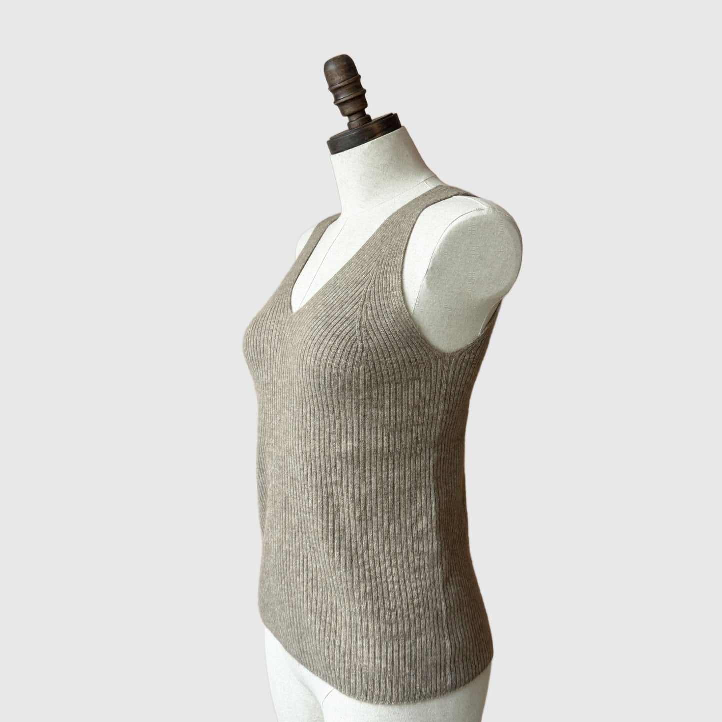 Pure Cashmere Sleeveless Top | Women’s cashmere knitwear