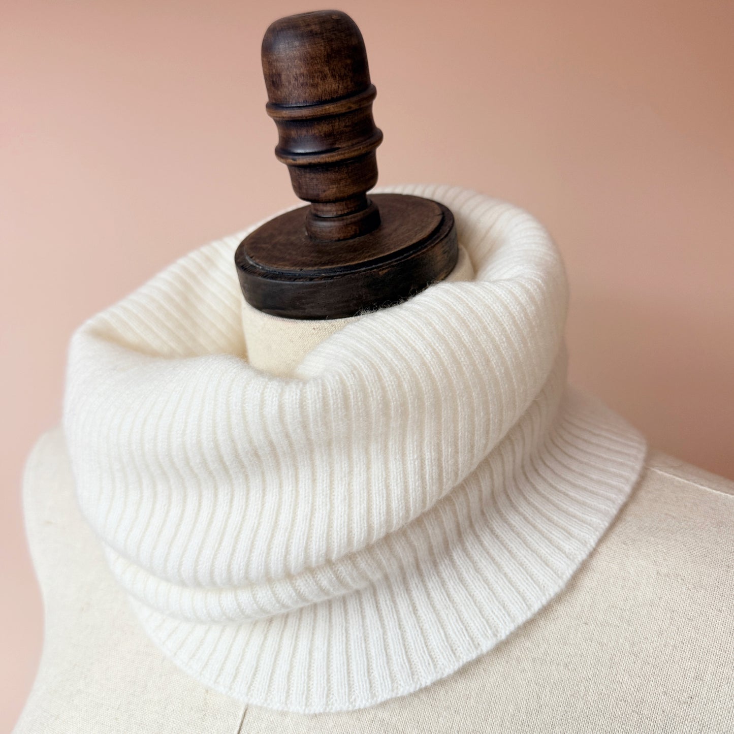 Cashmere snood neck warmer | Cashmere Infinity Scarf | 4 Colors