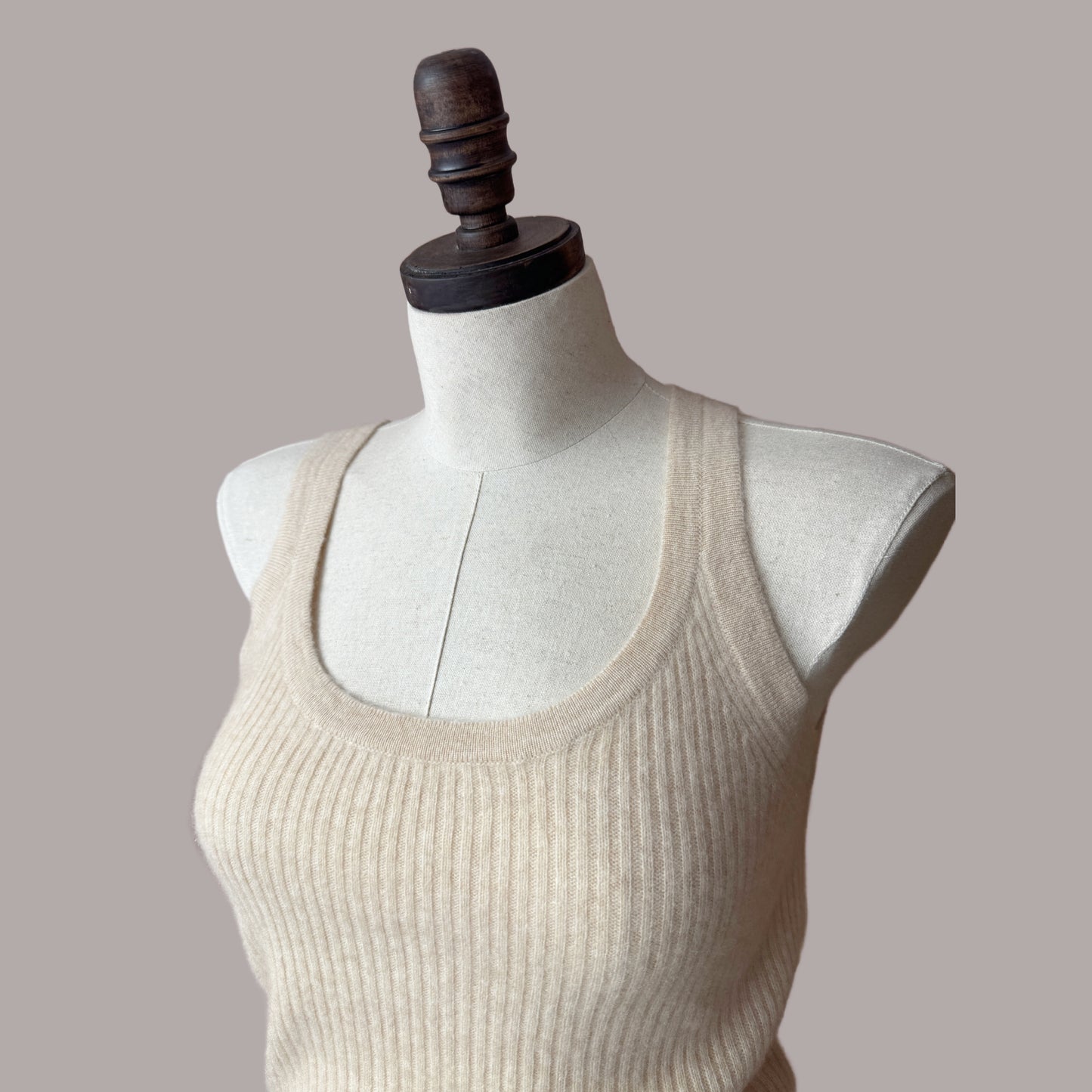 Cashmere tank top | Women’s cashmere knitwear