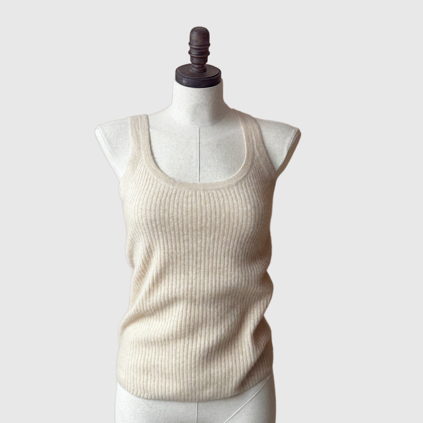 Cashmere tank top | Women’s cashmere knitwear