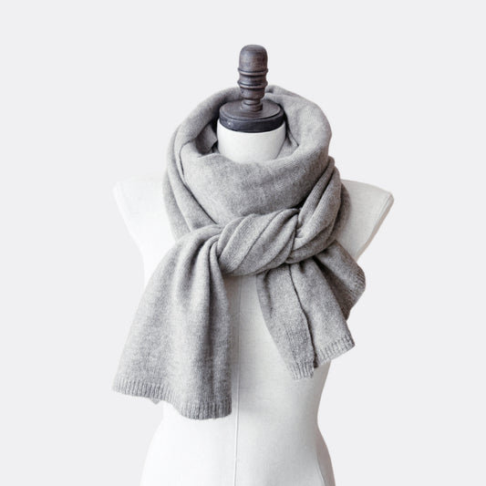 Grey Cashmere scarf | Cashmere scarves and wraps by Econica