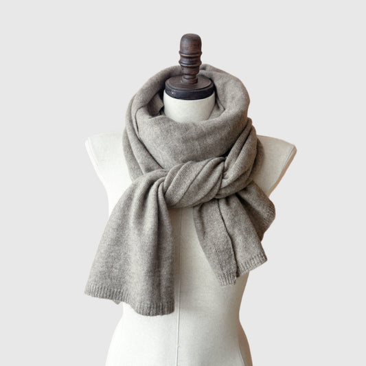 Natural Cashmere scarf | Cashmere scarves and wraps by Econica