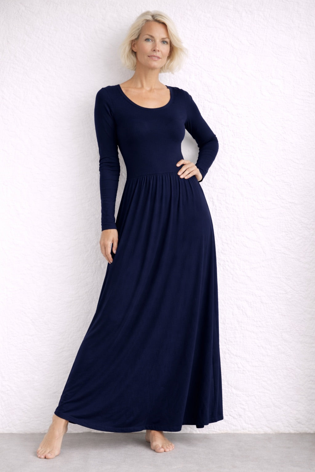 fitted lace wedding dress Long scoopneck wool or cotton dress