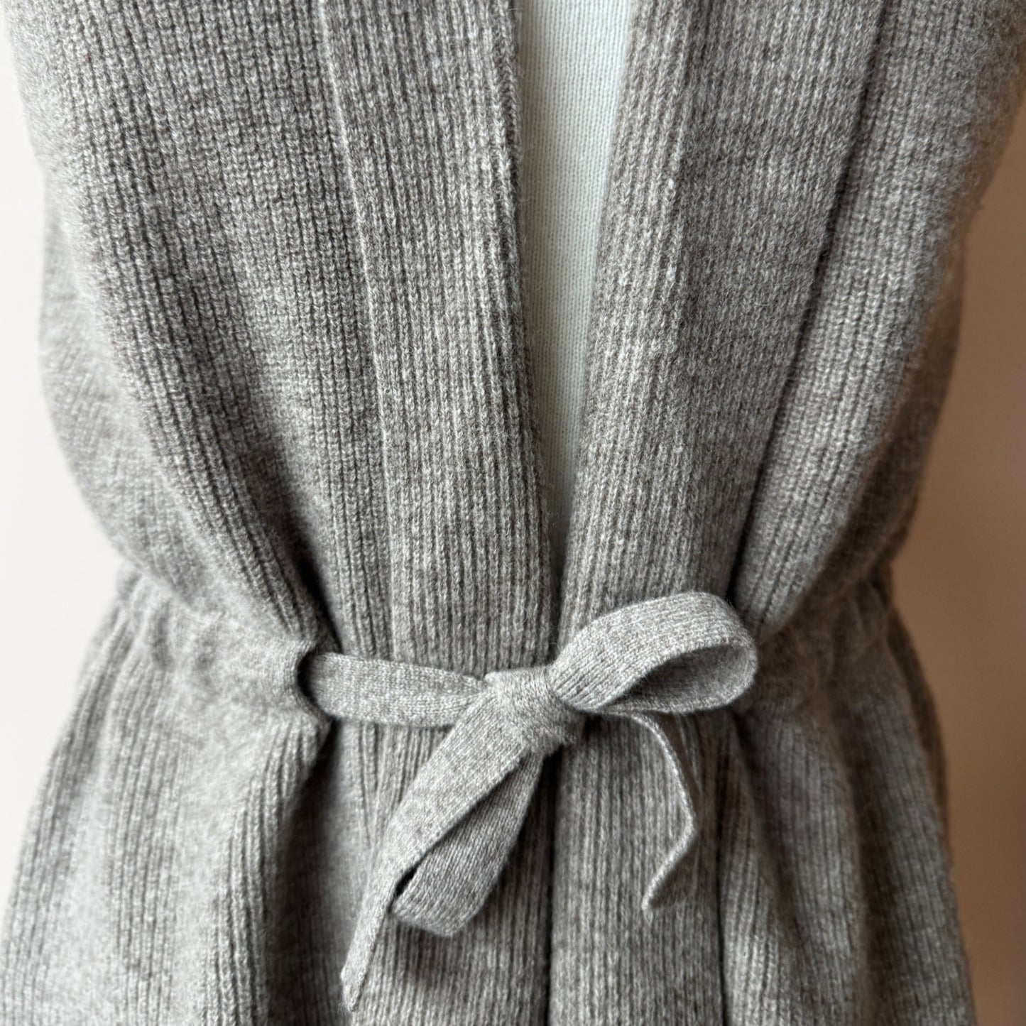 Sleeveless Cardigan with ties | Women's merino wool knitwear