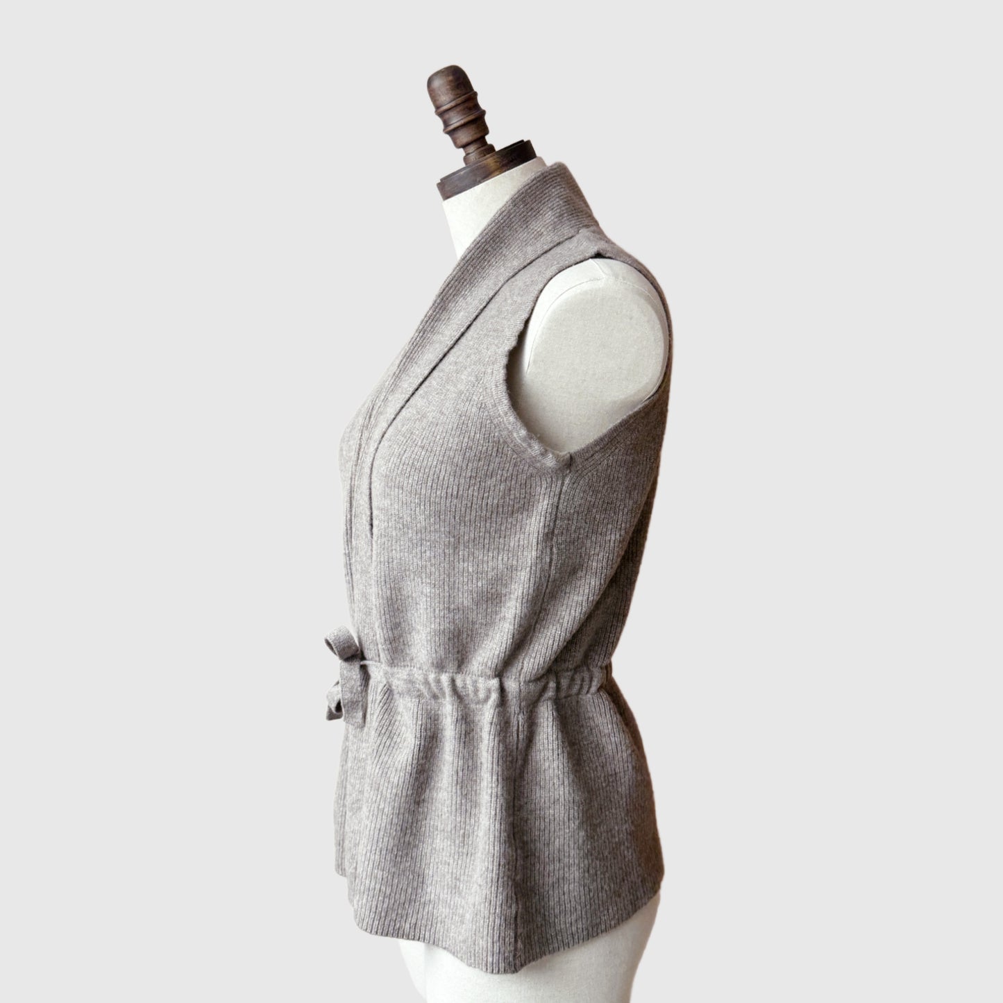 Sleeveless Cardigan with ties | Women's merino wool knitwear