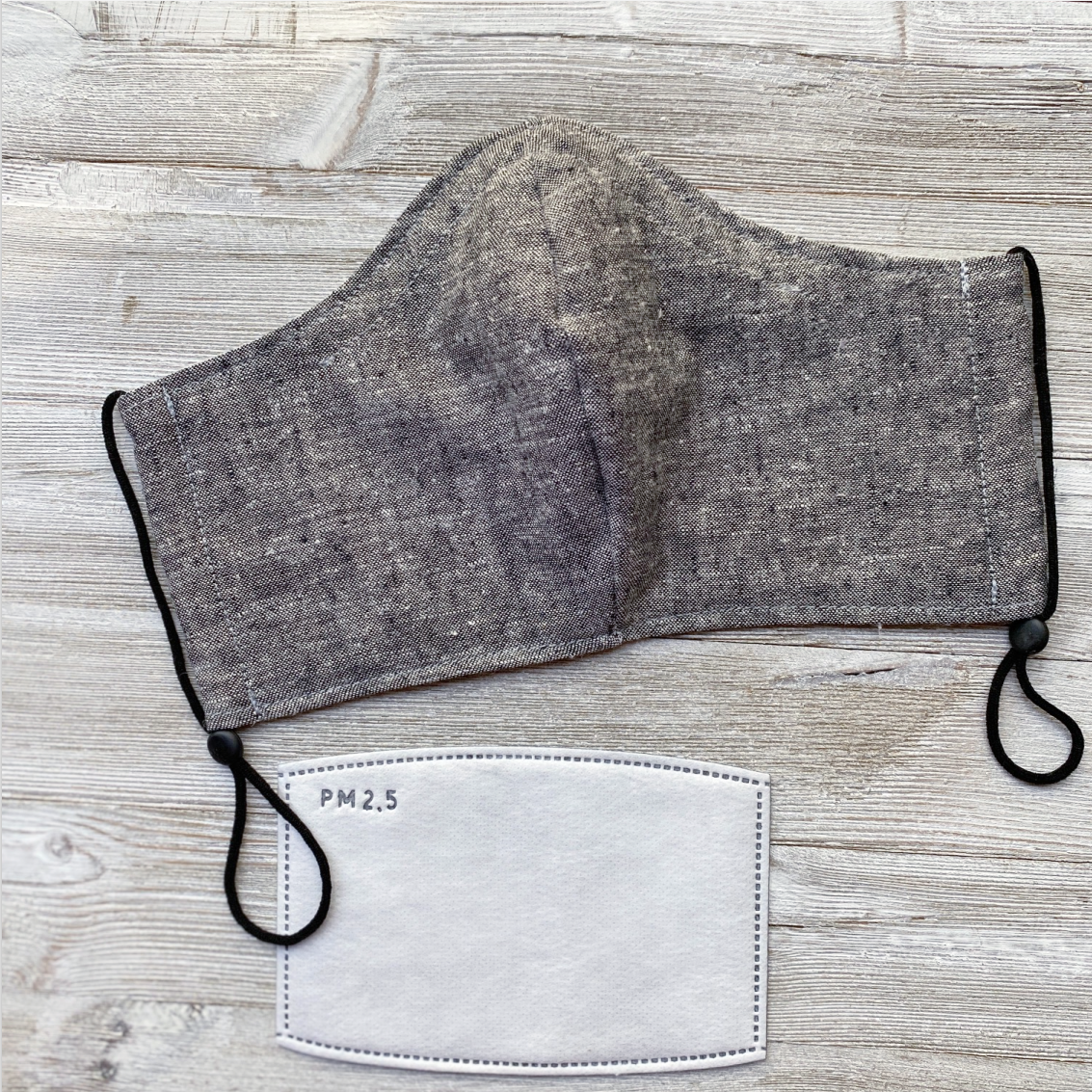 Fitted linen face mask with filter