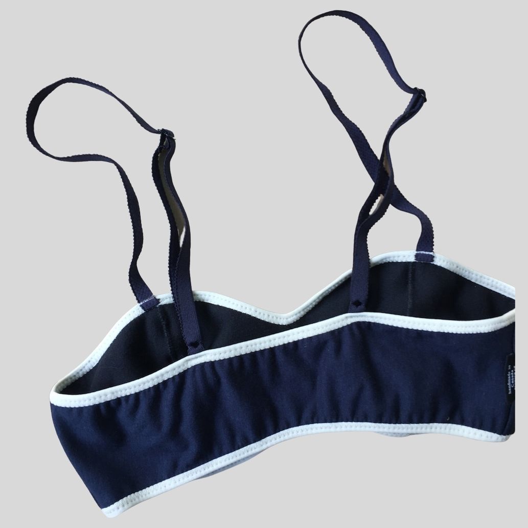 Organic cotton bralette in navy blue | Made in Canada lingerie | Shop organic cotton bras for women | Made in Canada women’s underwear and bras shop | Buy organic bralettes from Canada