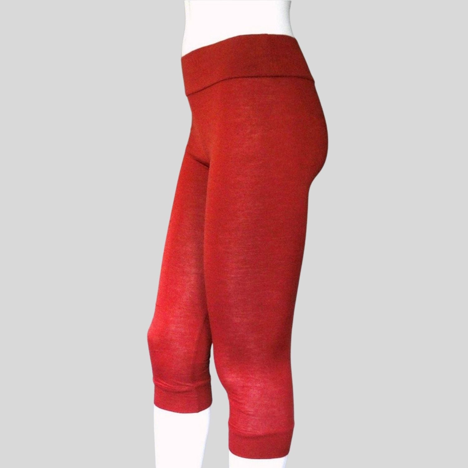 Buy online Red Cotton Knit Lycra Knee-length Leggings from Capris & Leggings  for Women by Finesse for ₹599 at 0% off