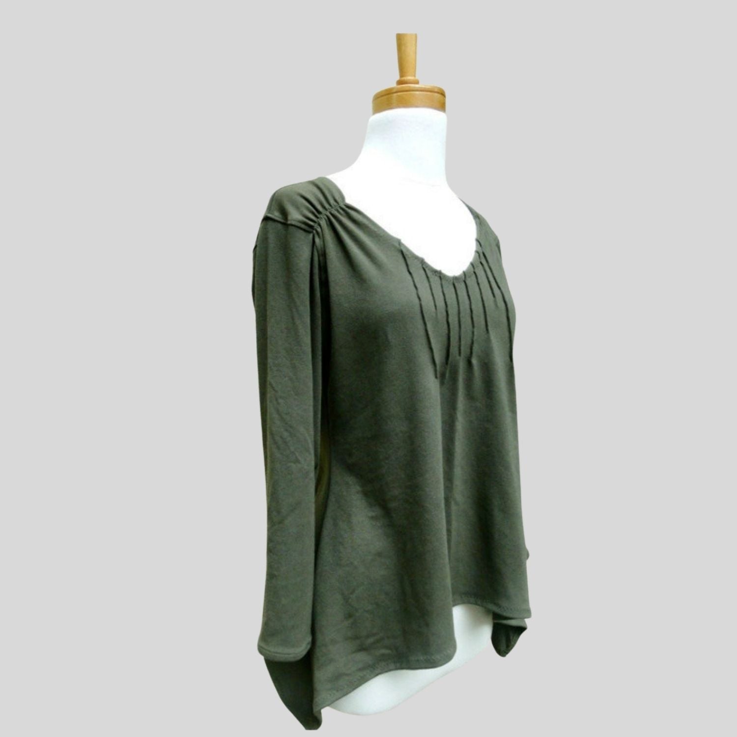 flare green top | Dark green Organic cotton tunic top with cinched shoulders | Made in Canada organic cotton tunic tops for women | Econica