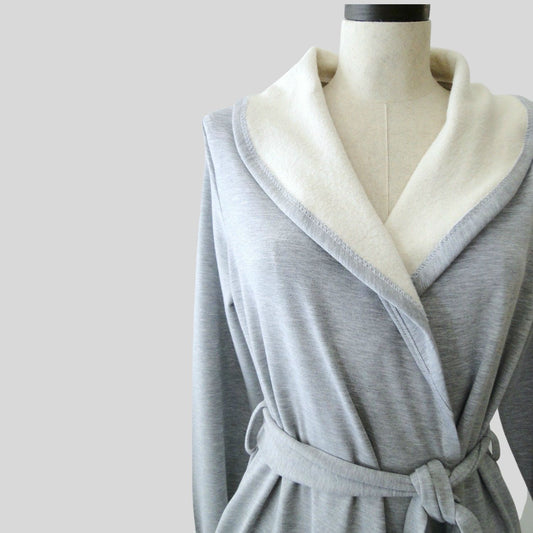 Made in Canada bathrobe with pockets | Organic cotton bathrobe for women | Econica 