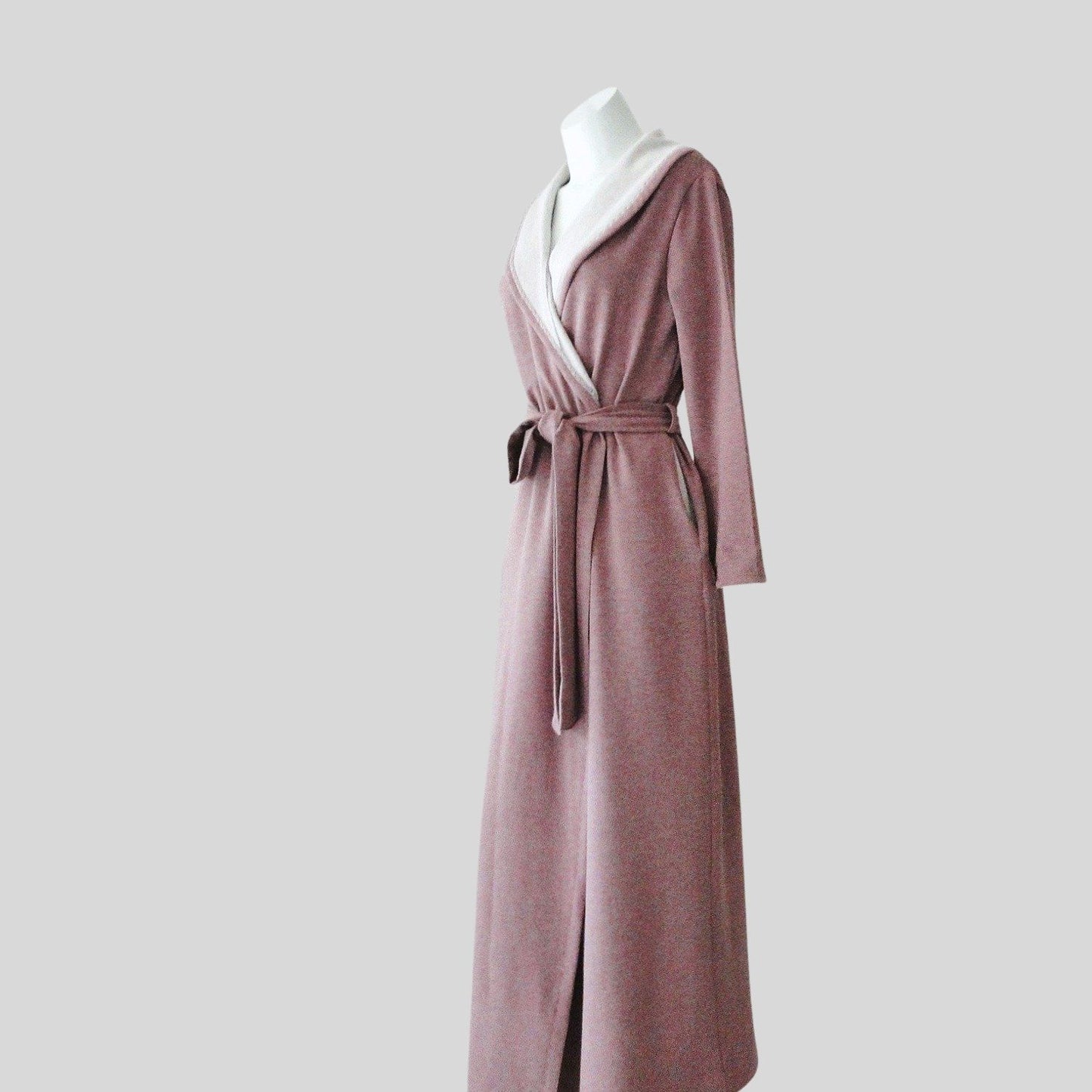 Dusty pink long bathrobe with pockets | Made in Canada