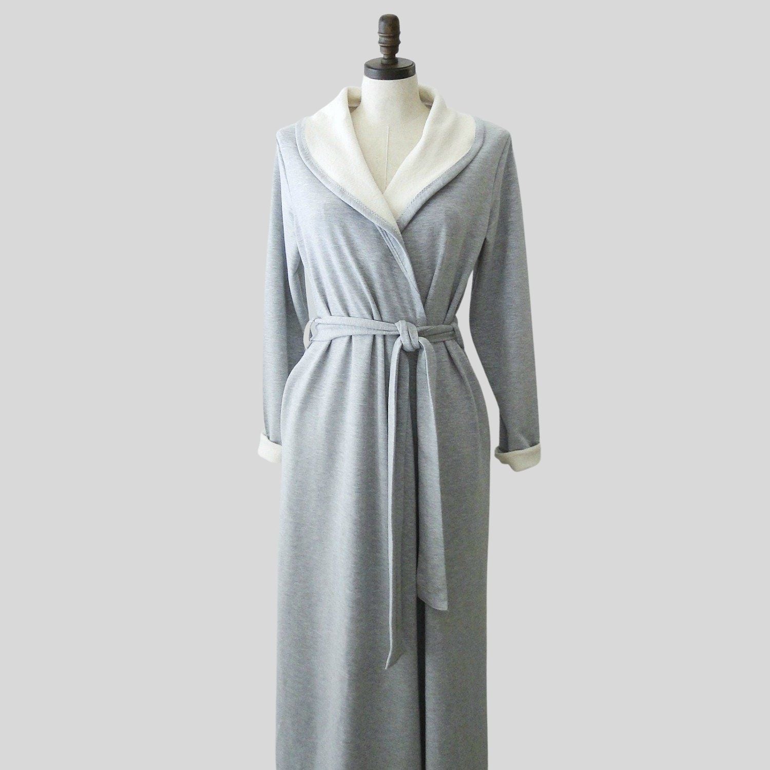 Long grey bathrobe for women | Made in Canada bathrobe with pockets | Organic cotton bathrobe for women | Econica 