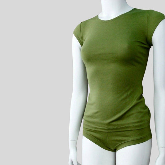 Fitted wool tshirt | Green Long top in merino wool | Made in Canada merino wool + organic cotton tops and tee shirts for women | Econica