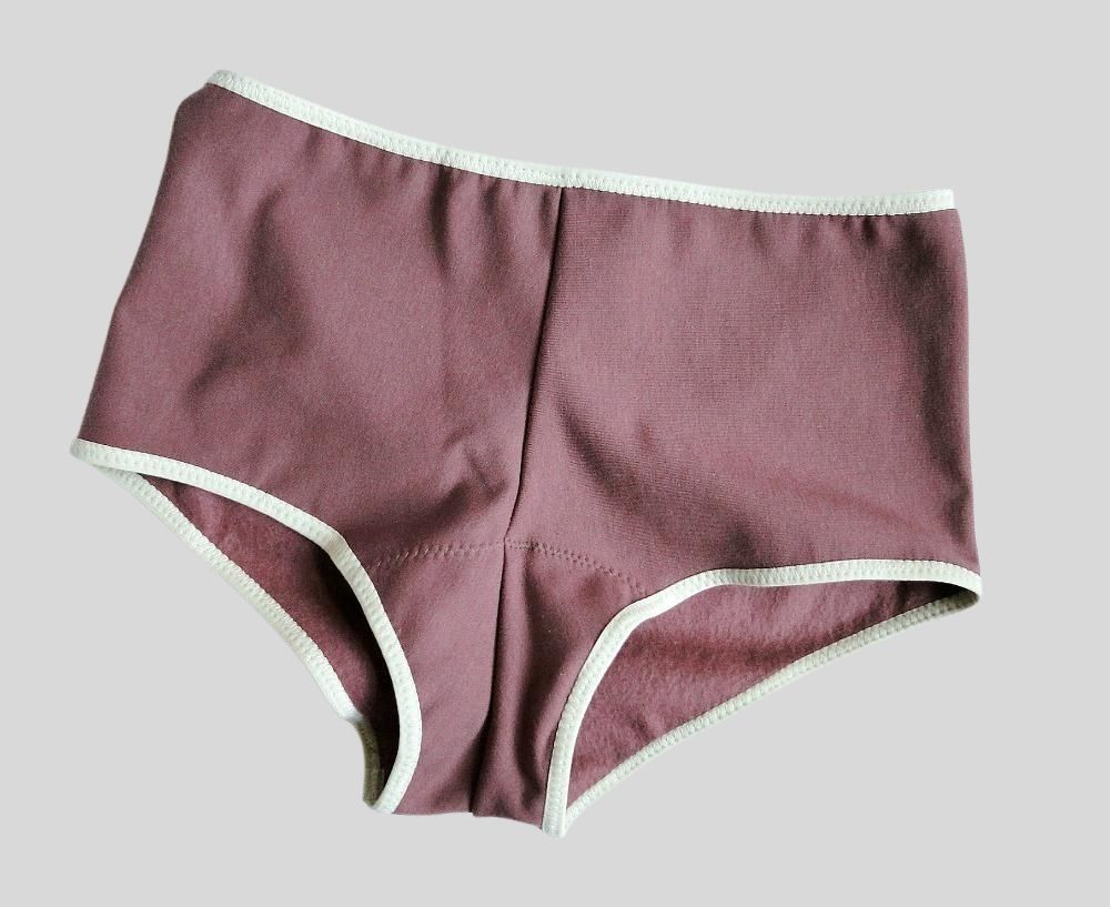 organic cotton yoga shorts for women | Organic cotton bra and panties set for women | Buy organic cotton underwear for women | Made in Canada women's lingerie sets