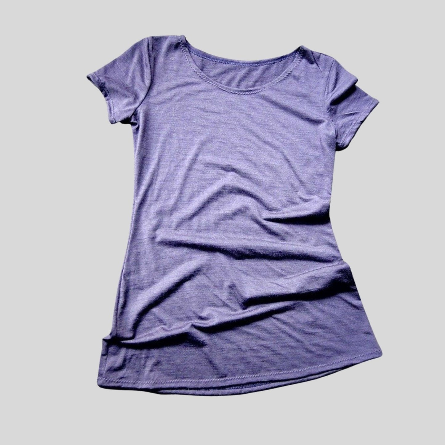 purple wool tshirt | Long top in merino wool | Made in Canada merino wool + organic cotton tops and tee shirts for women | Econica