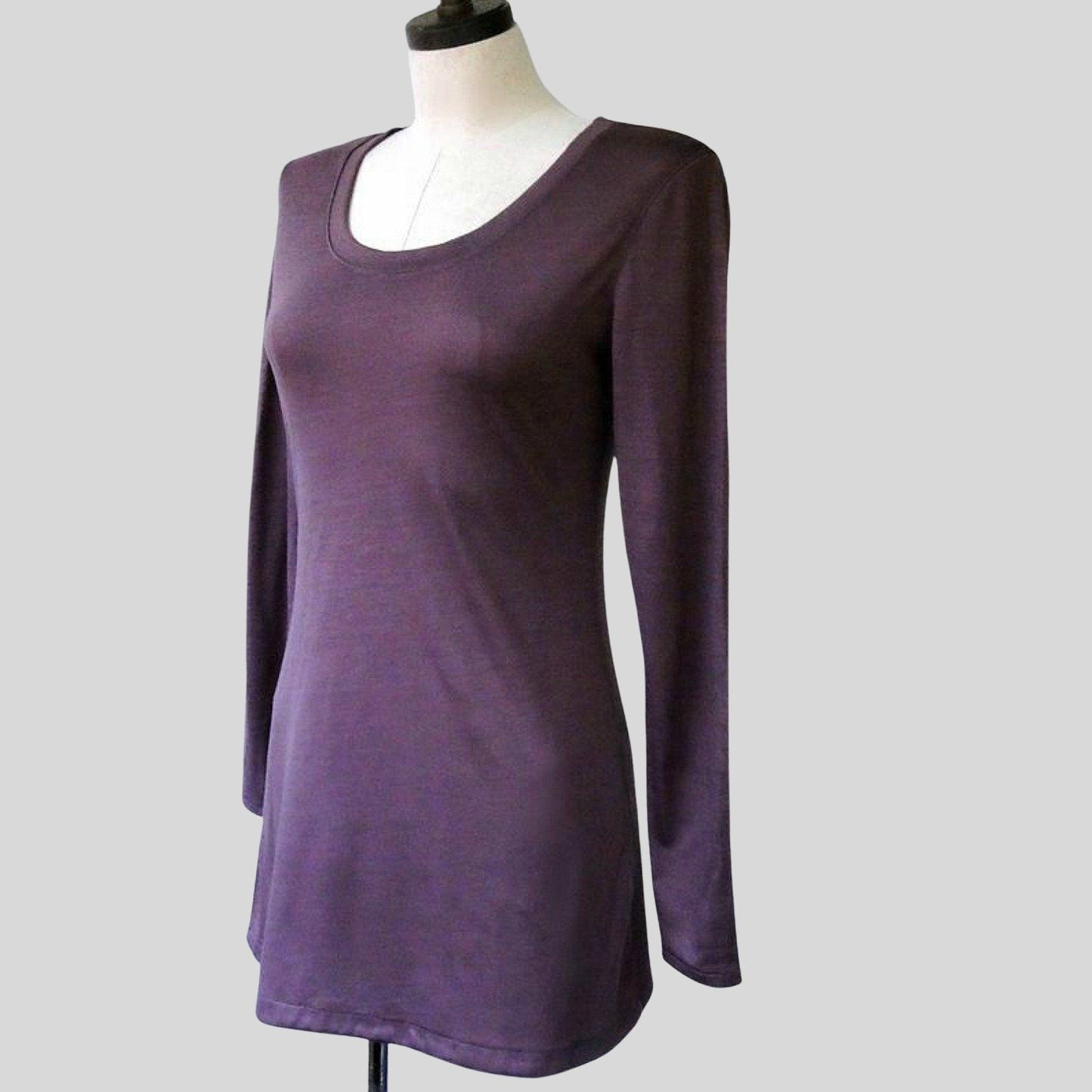 purple Tunic top merino wool | Tunic top in merino wool for women | Shop Women's wool clothes + tops made in Canada | Canadian Women's wool clothing shop | Econica